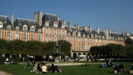 place-des-vosges-Paris place-des-vosges-Paris