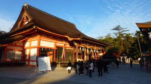 visiter-temple-Yasaka-jinja