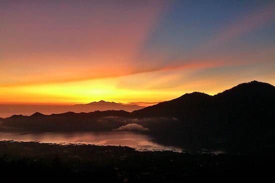 leve-soleil-mont-batur-Bali