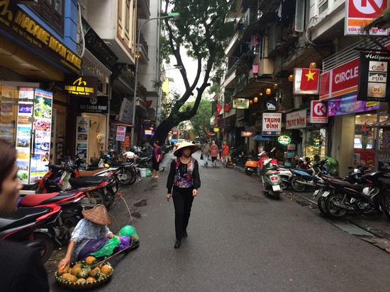 rue-hanoi-vietnam