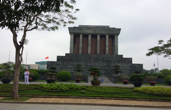 mausolee-ho-chi-minh-hanoi