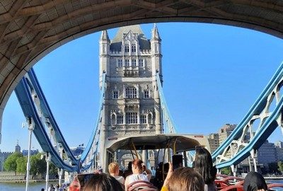 bus-touristique-hop-on-hop-off-Londres