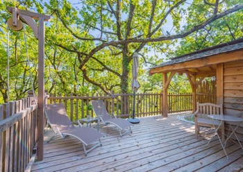 Cabane dans les bois