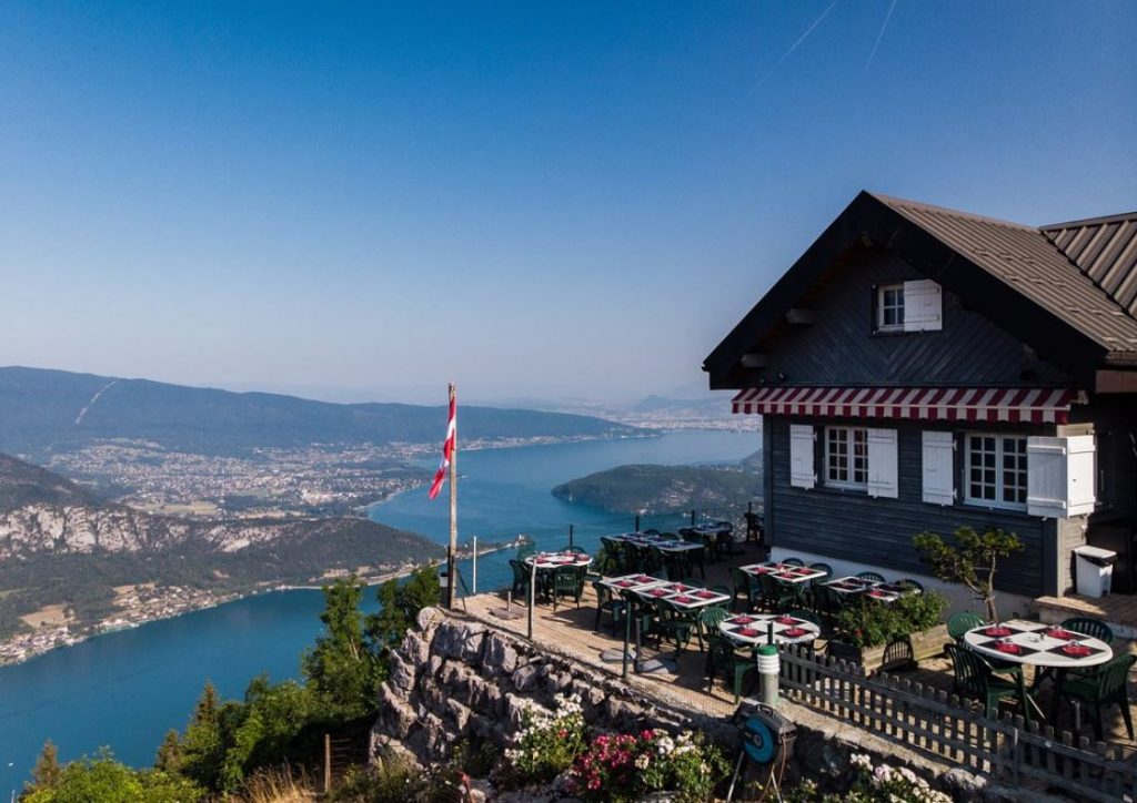 ou-manger-avec-vue-magnifique-annecy