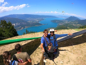 Deltaplane sur le lac d’Annecy