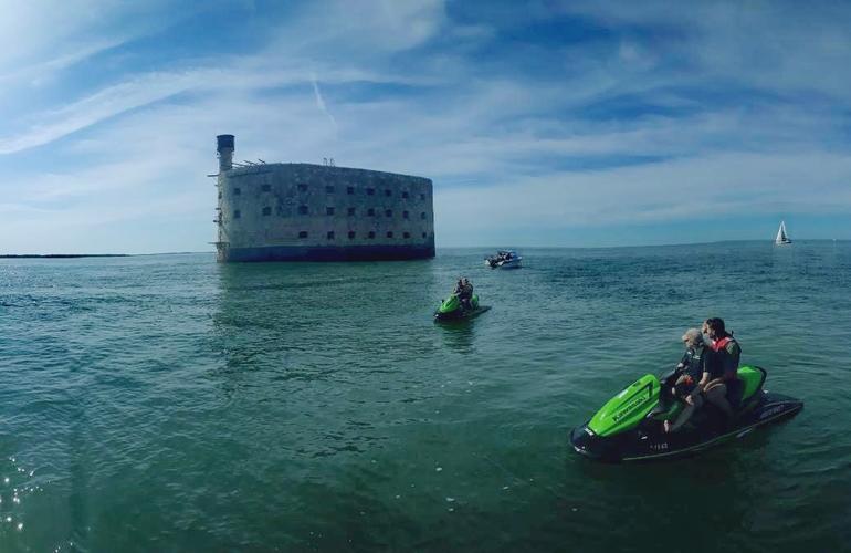 Faire du Jet Ski à La Rochelle - Conseils ! Virée-Malin.fr