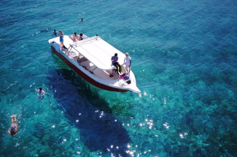 croisiere-bateau-depuis-hvar-grotte-bleue