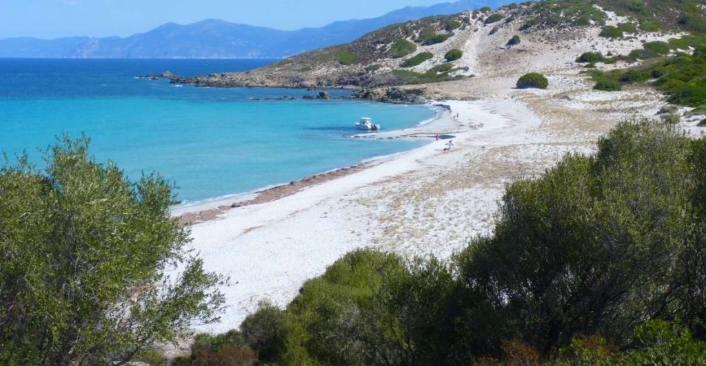 plage-ghignu-desert-agriates-corse