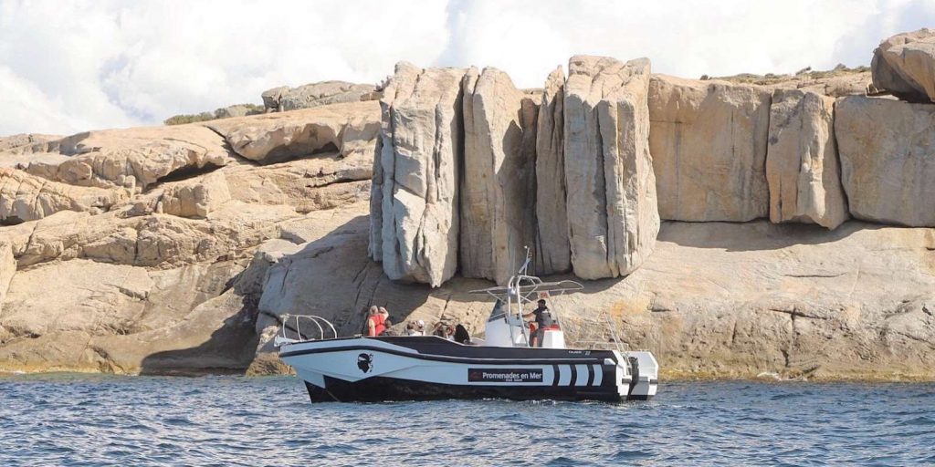 excursion-bateau-calvi-roche-corse