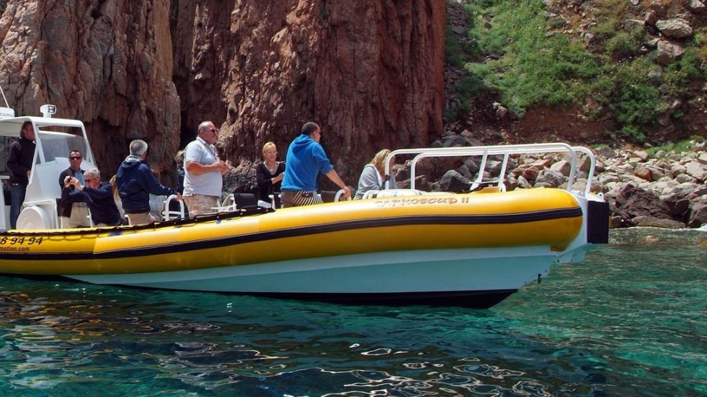 excurion-bateau-depuis-Porto-OTA-vers-girolata-scandola