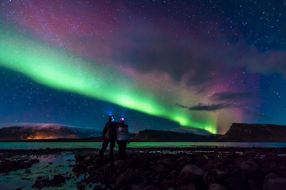 observation-aurores-boreales-romantique