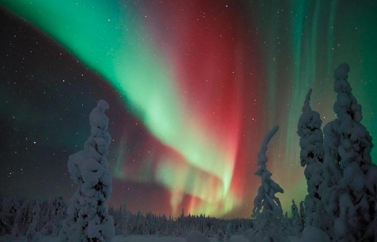 aurores-boreales-motoneige-rovaniemi