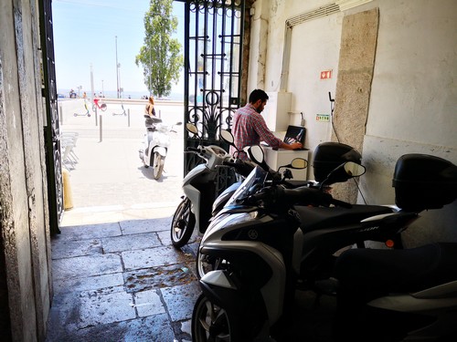 agence-francophne-location-scooter-moto-lisbonne