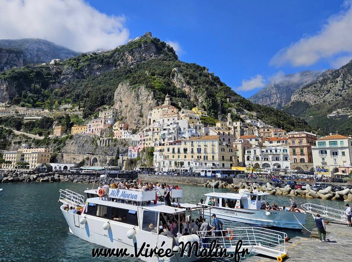 Comment rejoindre Procida depuis Naples en bateau Ferrie