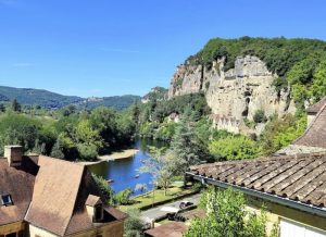 Que visiter à La Roque-Gageac ? Où dormir à La Roque-Gageac ?