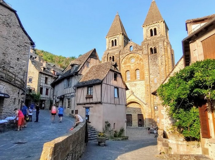 visiter-Conques-ou-dormir-Conques