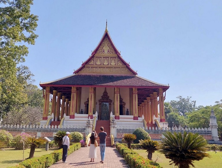Visiter Vientiane et où dormir à Vientiane