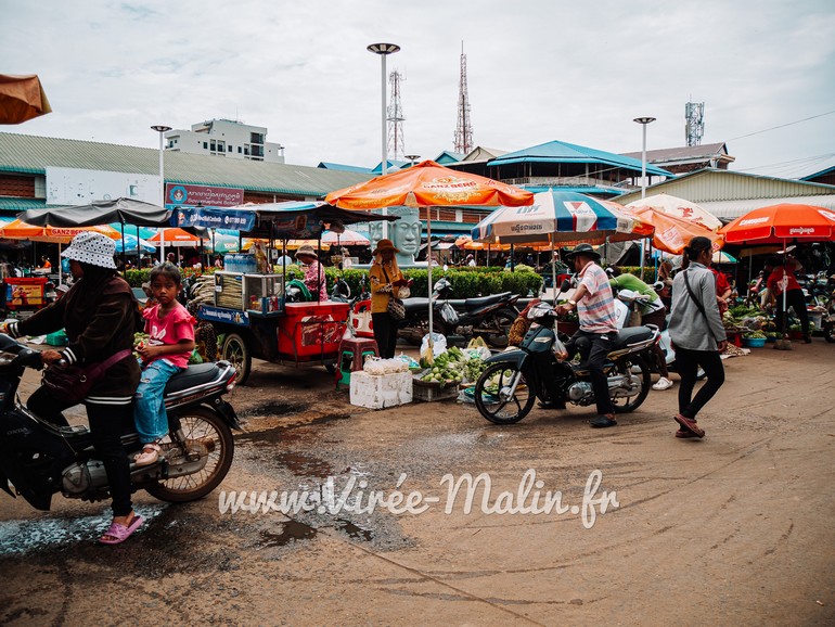 Visiter Kampong Thom et où dormir à Kampong Thom